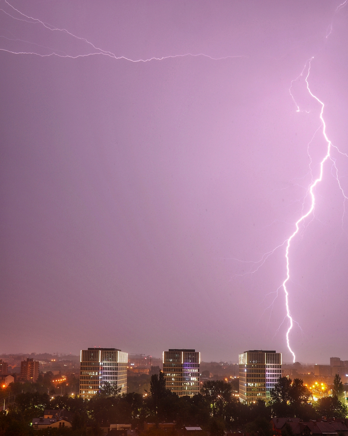 LIGHTNING // KRAKÓW